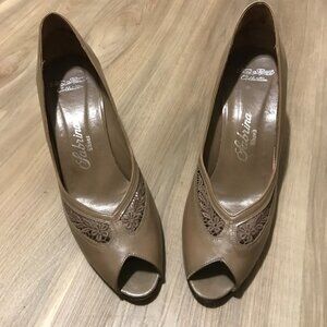Perry Ladies Tan Leather Shoes Size 10